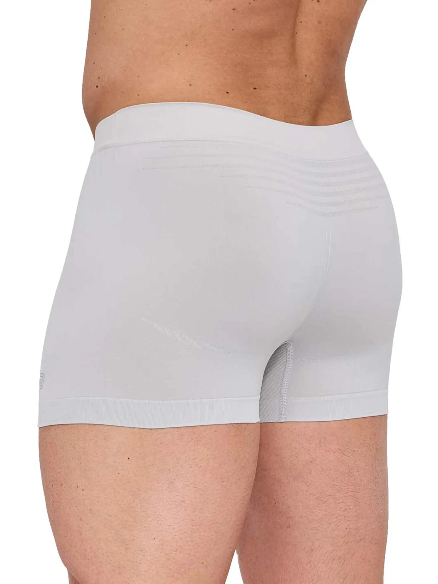 Ultrakönnyű férfi sportalsó világosszürke színben, ideális nyári sportoláshoz