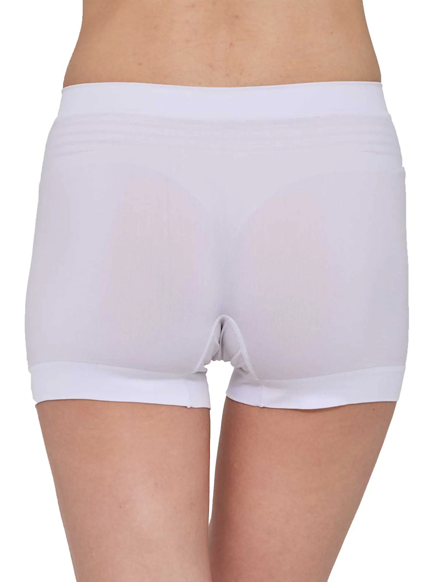 Seamless női sportboxer fehér színben, ideális futásra, túrázásra és nyári sportolásra