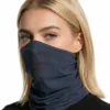 Fedezze fel a szabadtéri mozgás szabadságát az X-PRO Sötétszürke arcmaszkkal! Különösen ajánlott futáshoz, kerékpározáshoz és motorozáshoz, ahol fontos a légáteresztés és a komfort. Az extra légáteresztő zónák és a kétrétegű anyag segítik a friss levegő áramlását, miközben megvédik az arcot a hidegtől és széltől.